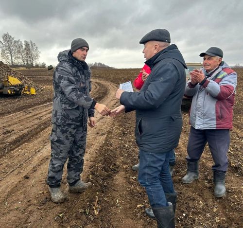 В районе наградили передовиков свеклоуборочной кампании