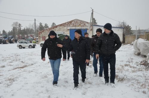 В районе провели проверку АПК по постановке техники на зимнее хранение и подготовке к ремонту