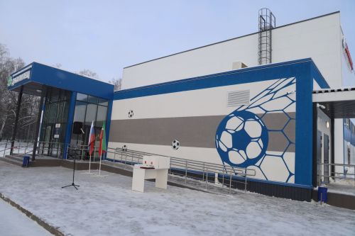 В Джалиле открыли крытый футбольный манеж