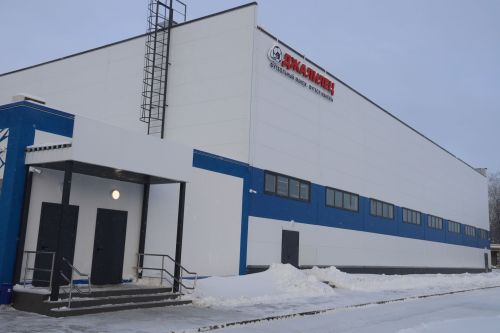 В Джалиле открыли крытый футбольный манеж