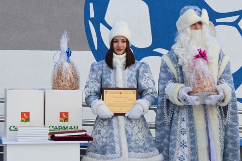 В Джалиле открыли крытый футбольный манеж