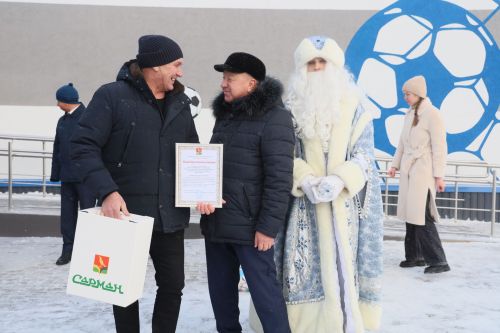 В Джалиле открыли крытый футбольный манеж