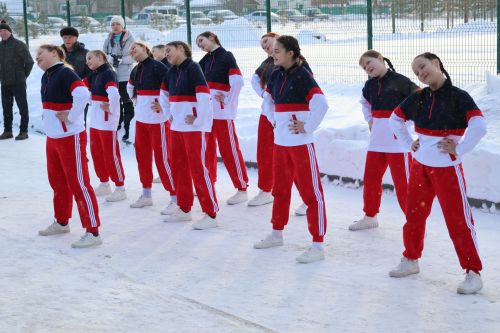 В Джалиле открыли крытый футбольный манеж