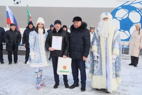 В Джалиле открыли крытый футбольный манеж