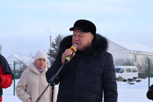 В Джалиле открыли крытый футбольный манеж