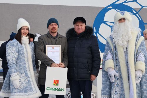 В Джалиле открыли крытый футбольный манеж