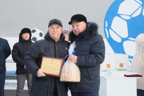 В Джалиле открыли крытый футбольный манеж
