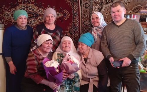 Ветеран бүген дә җор телле, киң күңелле