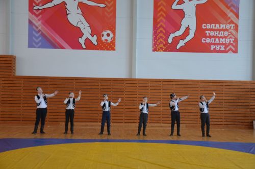 Сарман районы командасы көрәш турнирында җиңүче булып танылды