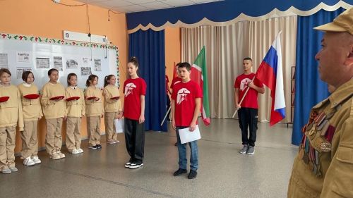 Иске Кәшер мәктәбе укучыларын яшьармиячеләр сафларына кабул иттеләр
