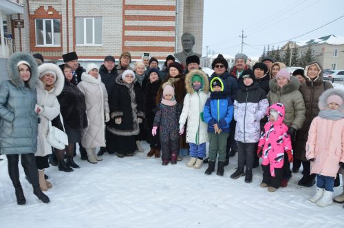 Сарман кунаклар кабул итте