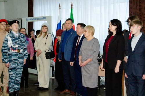 Җәлилнең икенче санлы мәктәбендә Әфган сугышы ветераннарын искә алдылар
