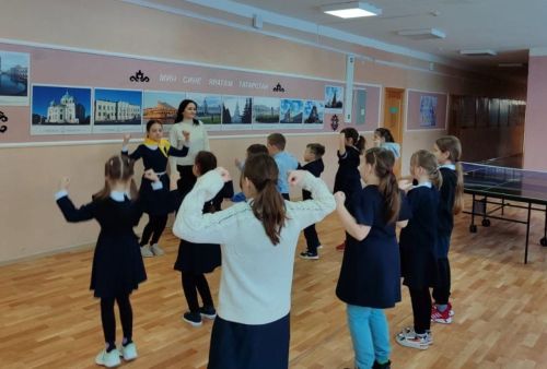 Учащиеся Петровскозаводской школы провели Всероссийскую зарядку