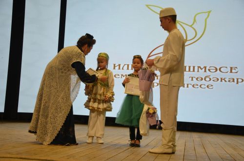 «Илһам чишмәсе» IV төбәкара җыр бәйгесенең гала-концертыннан ФОТОРЕПОРТАЖ