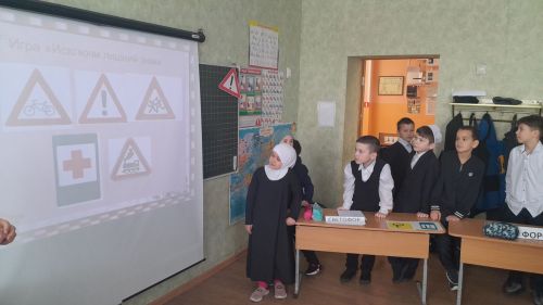 Учащиеся Альметьевской школы изучили «Азбуку дорог»