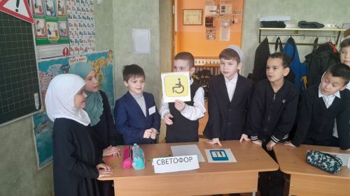 Учащиеся Альметьевской школы изучили «Азбуку дорог»