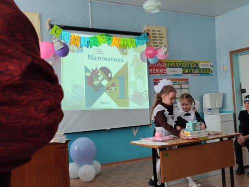 Иске Минзәләбаш «беренчеләр»е «Әлифба»ны укып бетерделәр