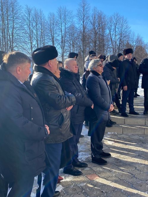 Аграр көллиятендә мемориаль такта ачылды