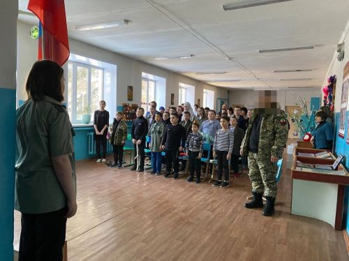 В Старомензелябашской школе состоялся Урок мужества