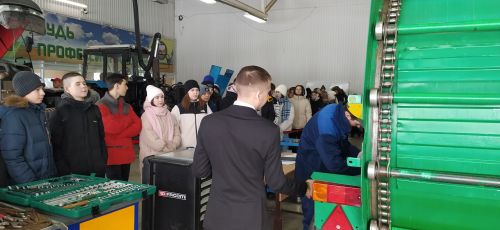 Сарманда яшь профессионаллар осталыкларын күрсәтәләр