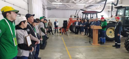 Сарманда яшь профессионаллар осталыкларын күрсәтәләр