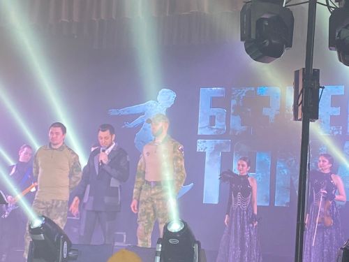 Фирдүс Тямаев махсус операциядә катнашучы егетләрне зурлады