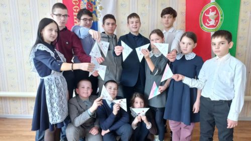 Учащиеся Сарайлинской школы написали письма героям