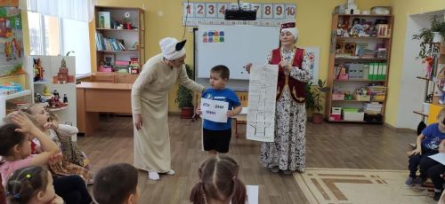 «Ак калфак»лылар «Ләйсән» балалар баечасында очрашу оештырды