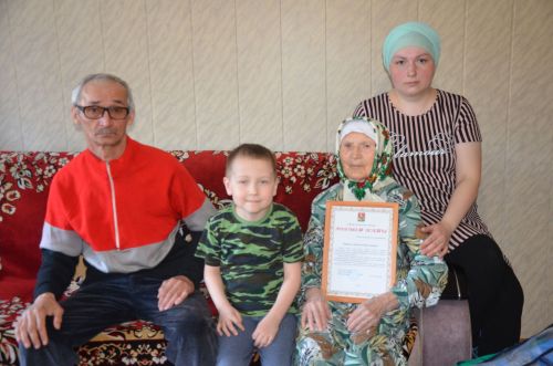 Халисә апа 72 яшенә кадәр хезмәт куйган