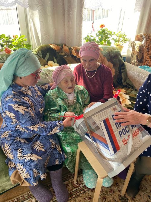 104 яшьлек Зәкия апа сайлауларны көтеп алды