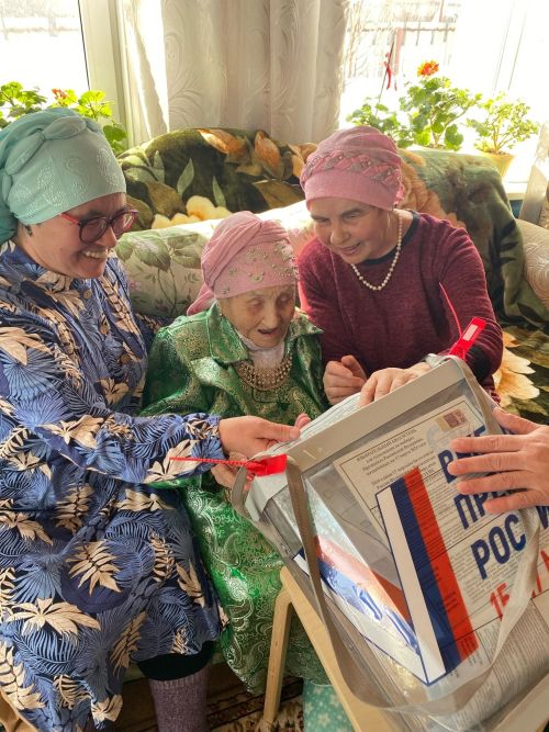 104 яшьлек Зәкия апа сайлауларны көтеп алды