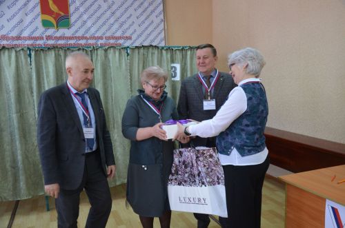 2531 санлы сайлау участогы комиссиясе члены юбилеен хезмәттә билгеләп үтте