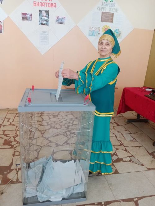 Александровкада ансамбль белән сайлыйлар