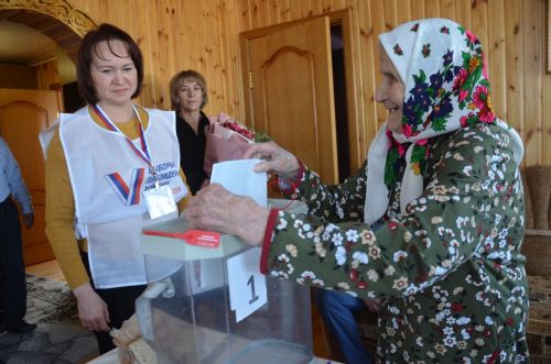 Мөнирә апаның 95 яшьлек юбилее икеләтә истәлекле