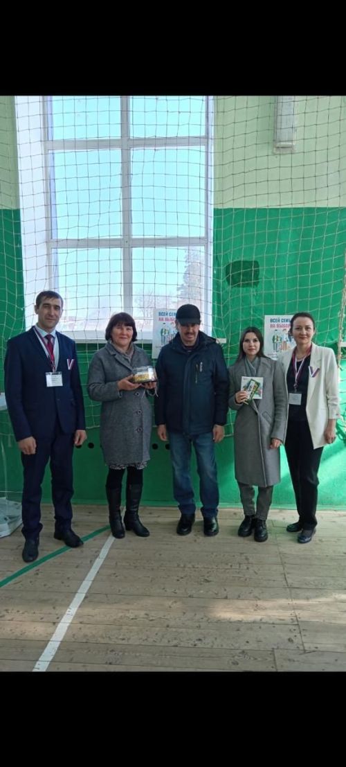 Кәүҗияктән Әлфия Габделхакова туган көнен сайлау участогында каршылады