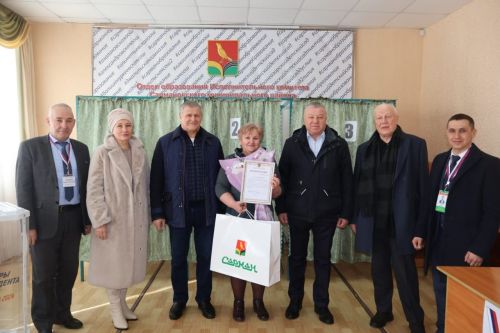 2531 санлы сайлау участогы комиссиясе члены юбилеен хезмәттә билгеләп үтте