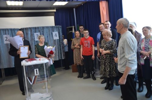 Нуртдиновларны алтын туйлары белән тәбрикләделәр