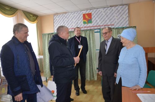 Районның күренекле педагоглары зөбәрҗәт туйларын сайлау участогында бәйрәм иттеләр