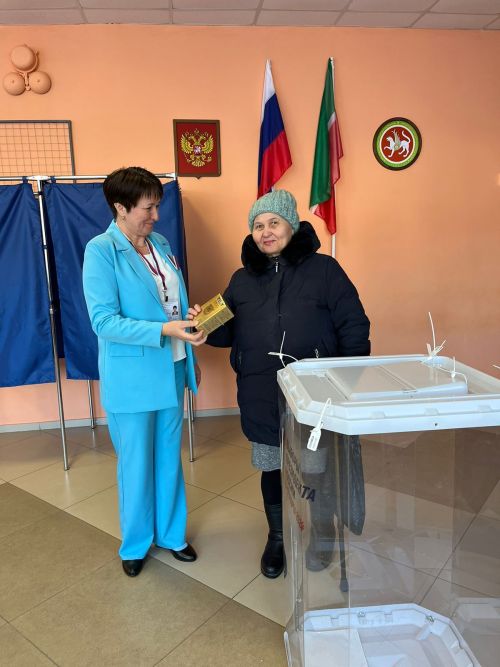Гыймаевлар сәхнәгә дә, сайлауга да гаилә белән чыгалар
