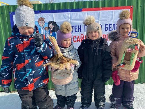 Шәрләрәмә балалары игезәкләр кебек киенәләр