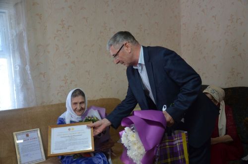 Хезмәт ветераны Нурсинә Шәяхмәт кызына 90 яшь тулды