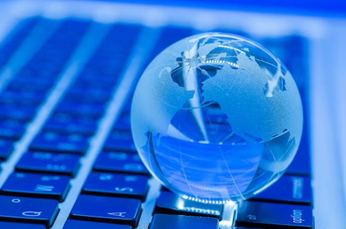 Как защитить ребенка от мошенничества в Интернете?