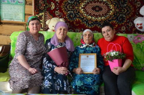 Ветеран гомер бәйрәмен әйбәт хәтер, ачык зиһен белән каршылый +ВИДЕО