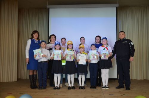 Сарман урта мәктәбе командасы агитбригадалар бәйгесендә җиңде