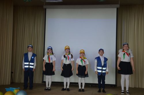 Сарман урта мәктәбе командасы агитбригадалар бәйгесендә җиңде