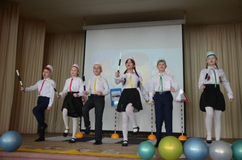 Сарман урта мәктәбе командасы агитбригадалар бәйгесендә җиңде