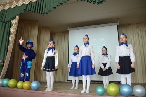 Сарман урта мәктәбе командасы агитбригадалар бәйгесендә җиңде