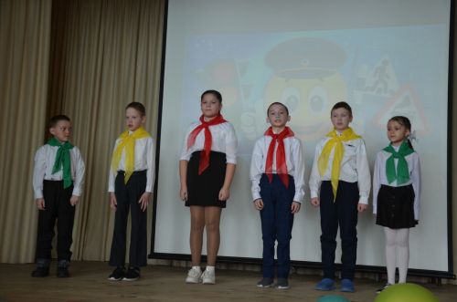 Сарман урта мәктәбе командасы агитбригадалар бәйгесендә җиңде