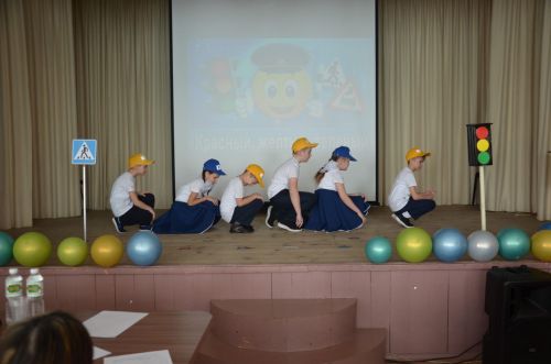 Сарман урта мәктәбе командасы агитбригадалар бәйгесендә җиңде