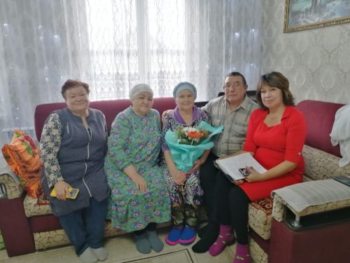 Яхшыбайда яшәүче Сагындыковлар гаиләсе алтын туйларын билгеләп үтте